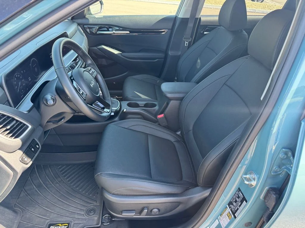 Used 2025 Blue Kia EX image 7