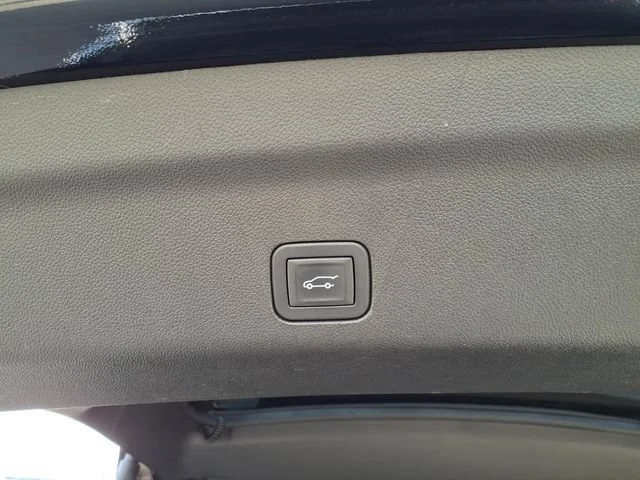 Used 2025 Black Chevrolet Premier image 7