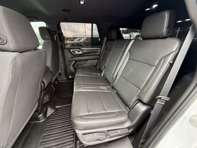 Used 2021 Summit White Chevrolet Commercial image 28