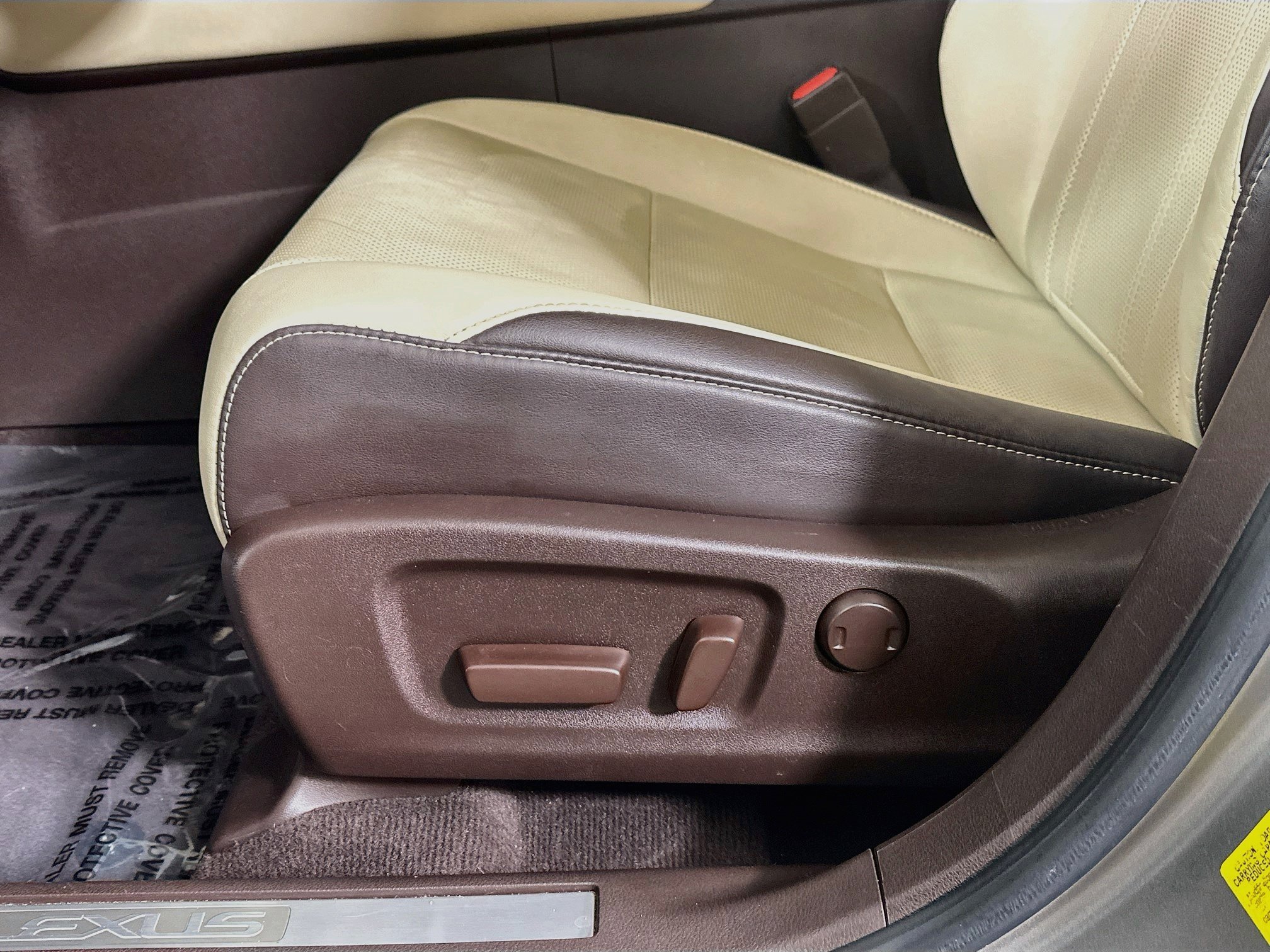 Used 2019 Atomic Silver Lexus 450h image 19