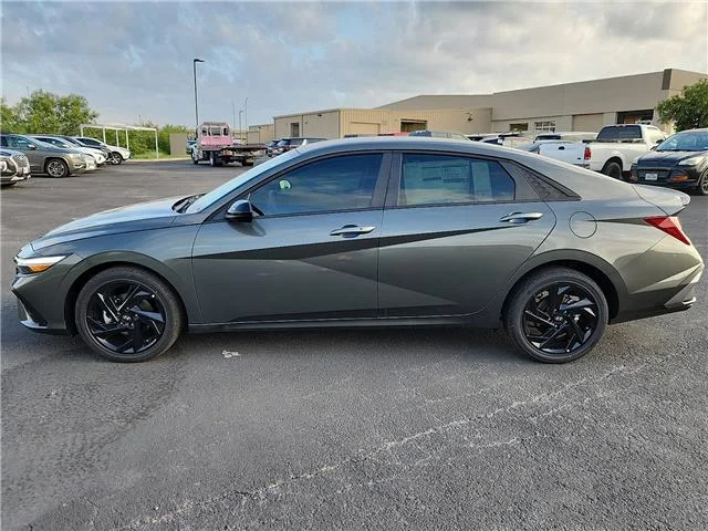 New 2026 Amazon Gray Hyundai SEL Sport image 2