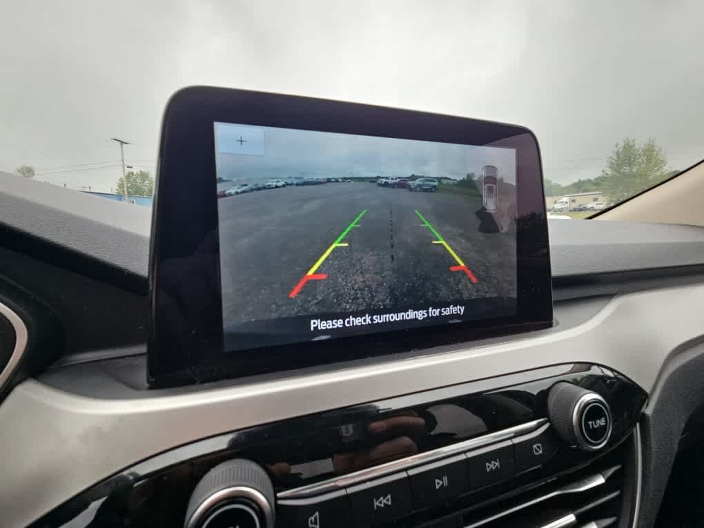 Used 2020 Agate Black Metallic Ford SEL image 9