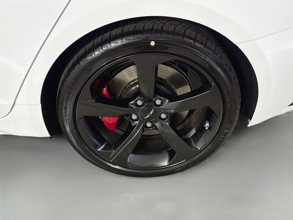 New 2026 Uyuni White Genesis 3.3T Sport Prestige image 33