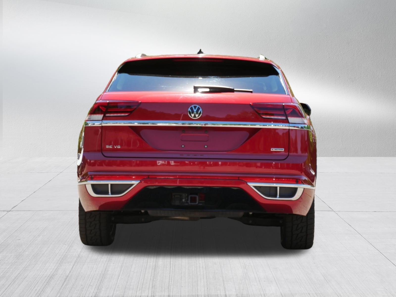 Used 2021 Aurora Red Metallic Volkswagen 3.6L V6 SE w/Technology R-Line image 6