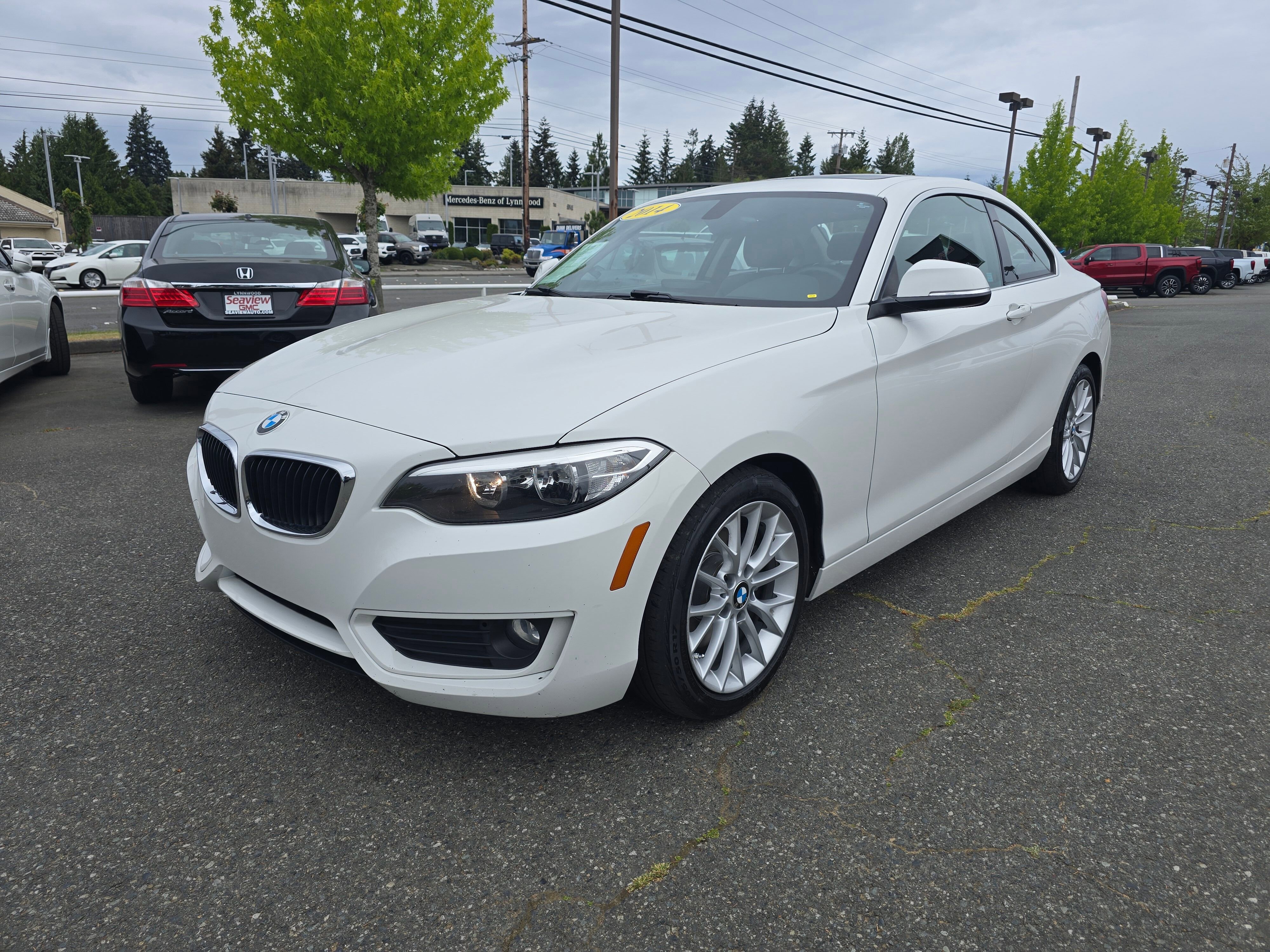 Used 2014  BMW 228i image 7