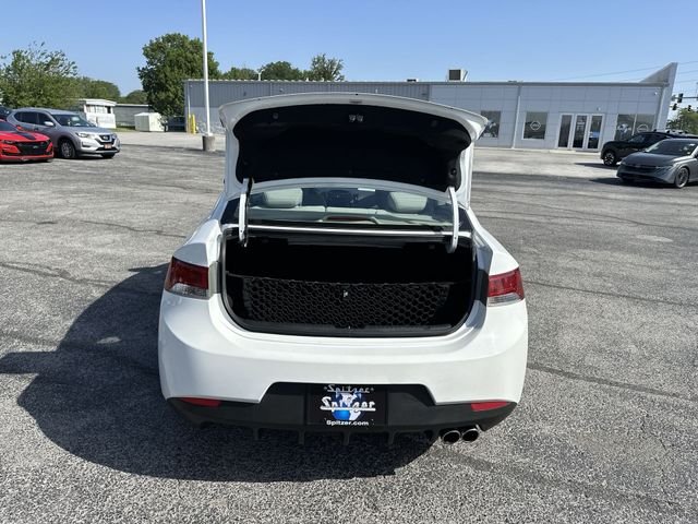 Used 2012 White Kia EX image 21