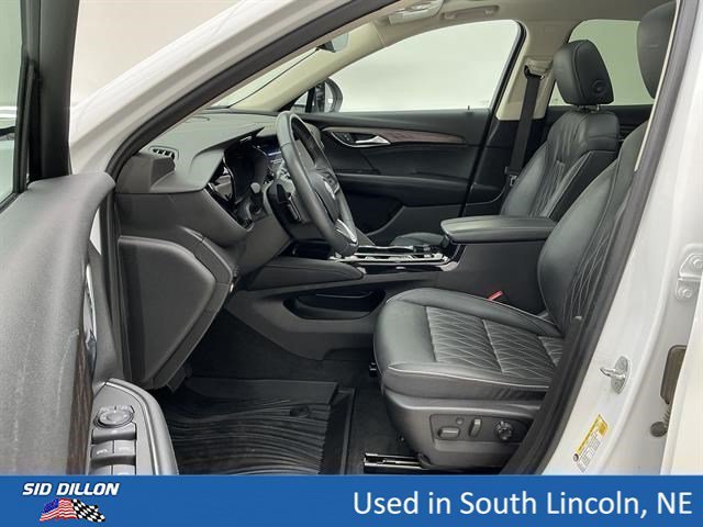 Used 2022 Summit White Buick Avenir image 17