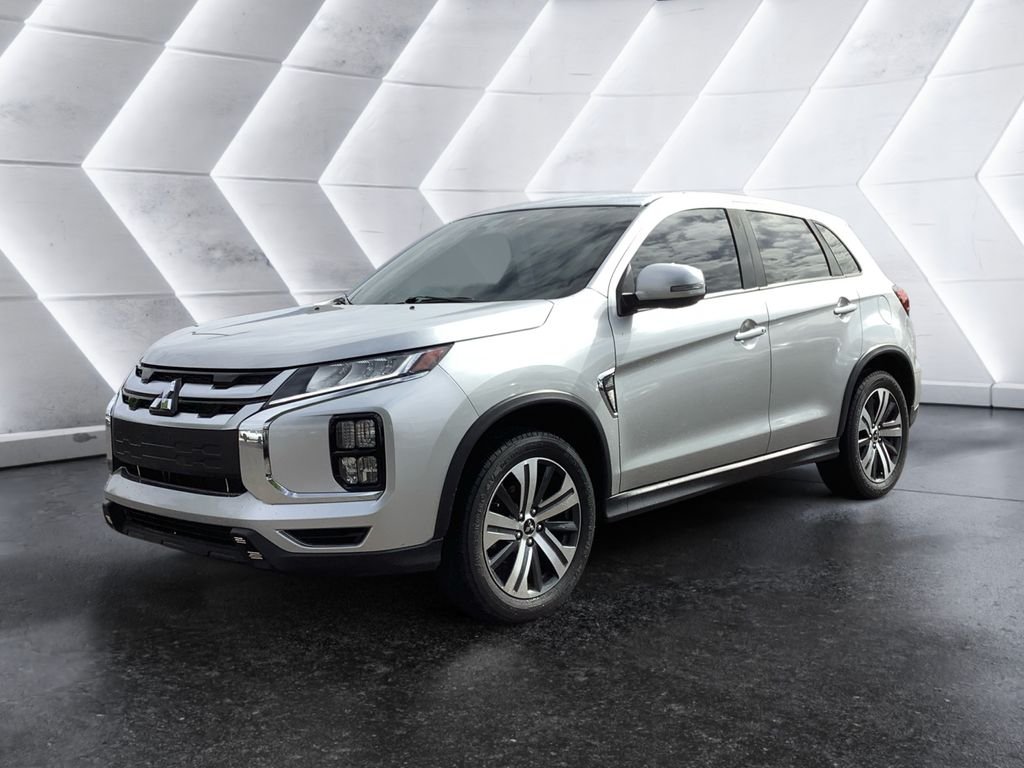 Used 2020 Silver Mitsubishi 2.0 SE image 3