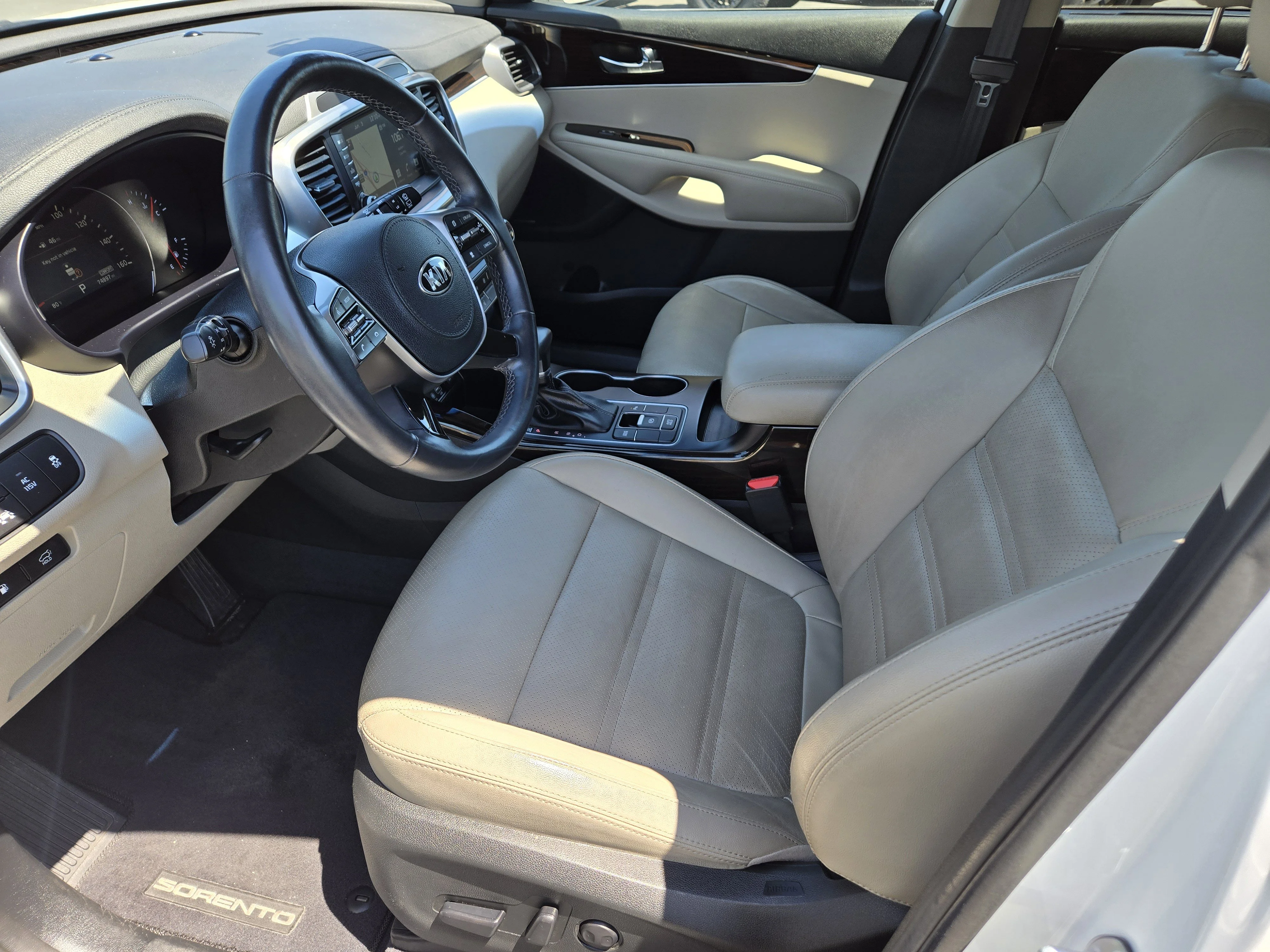 Used 2019 Snow White Pearl Kia EX image 17