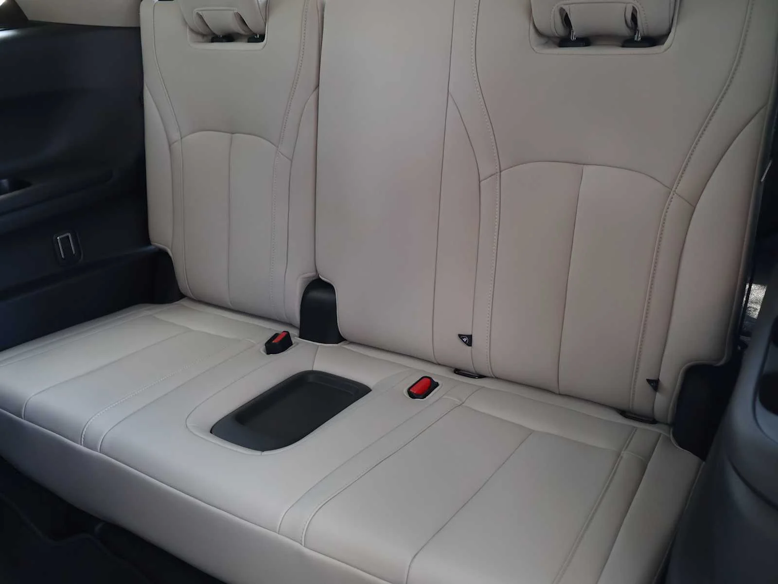 Certified Used 2027 Radiant White INFINITI LUXE image 25