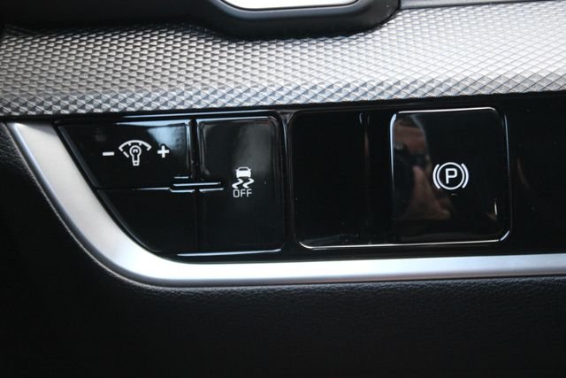 Used 2023 White Kia LX image 17