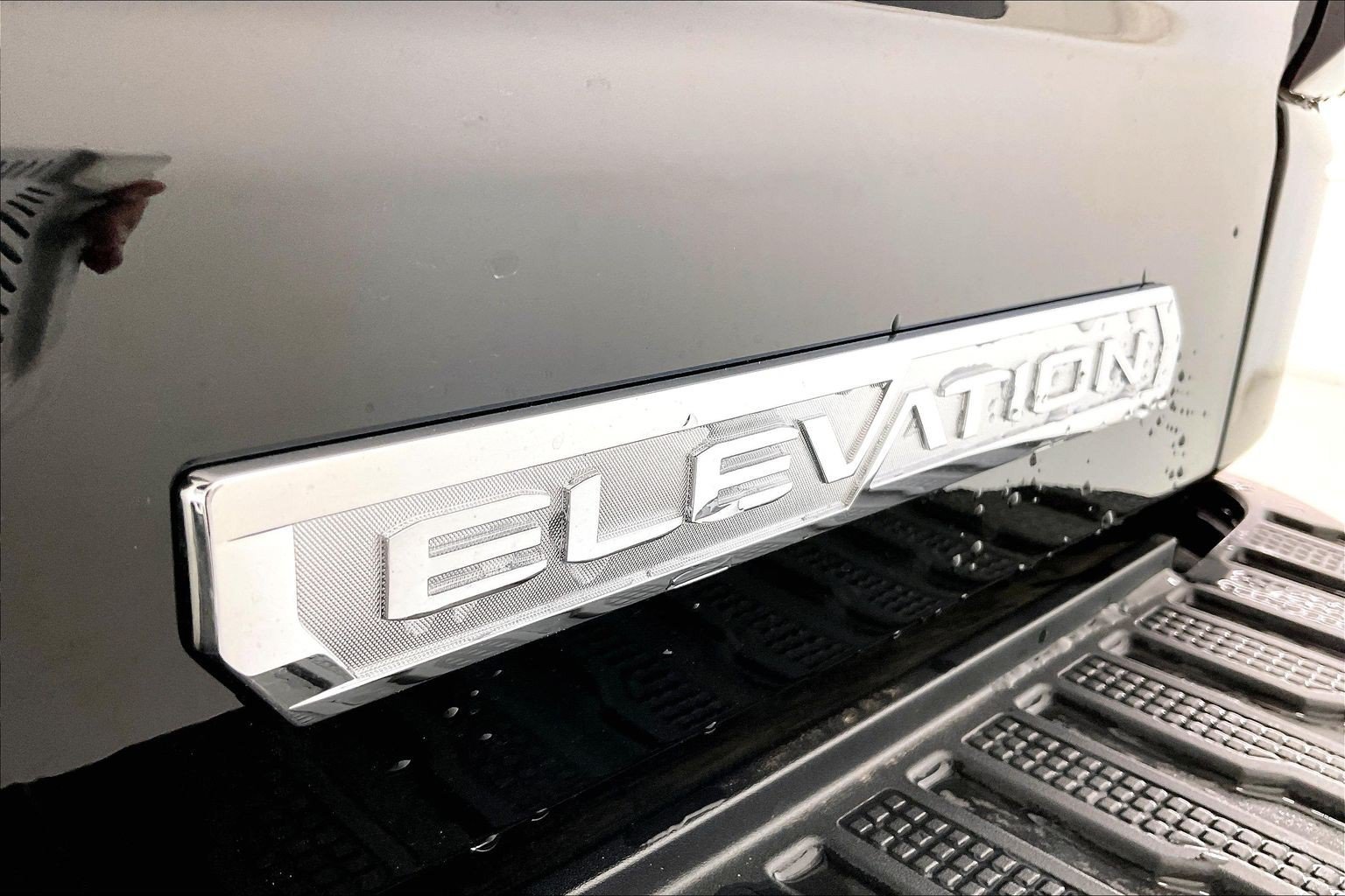 New 2026 Onyx Black GMC Elevation image 17