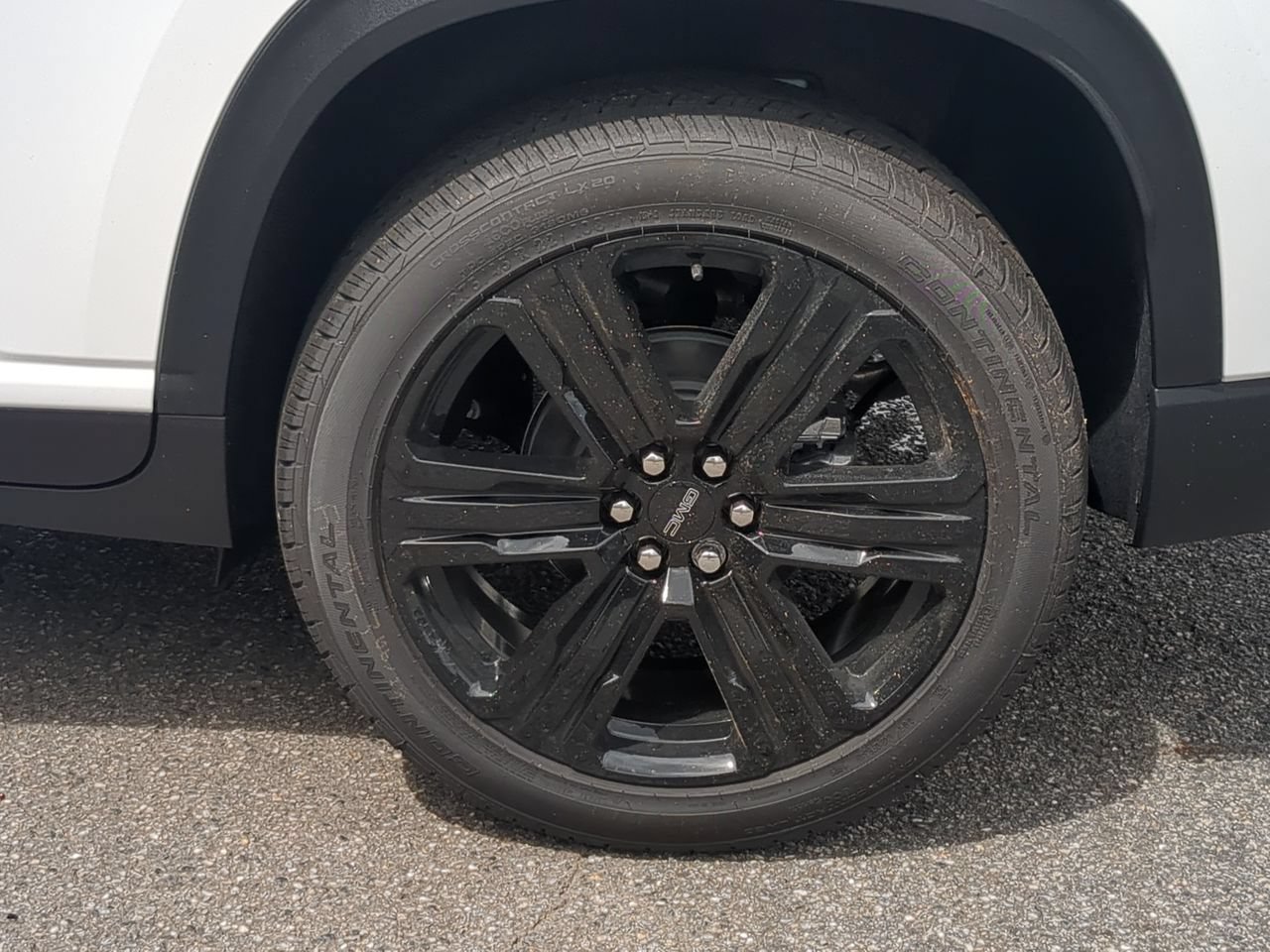 New 2026 Summit White GMC Elevation image 33