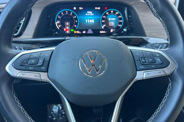 Used 2024  Volkswagen 2.0T SE w/Technology image 27