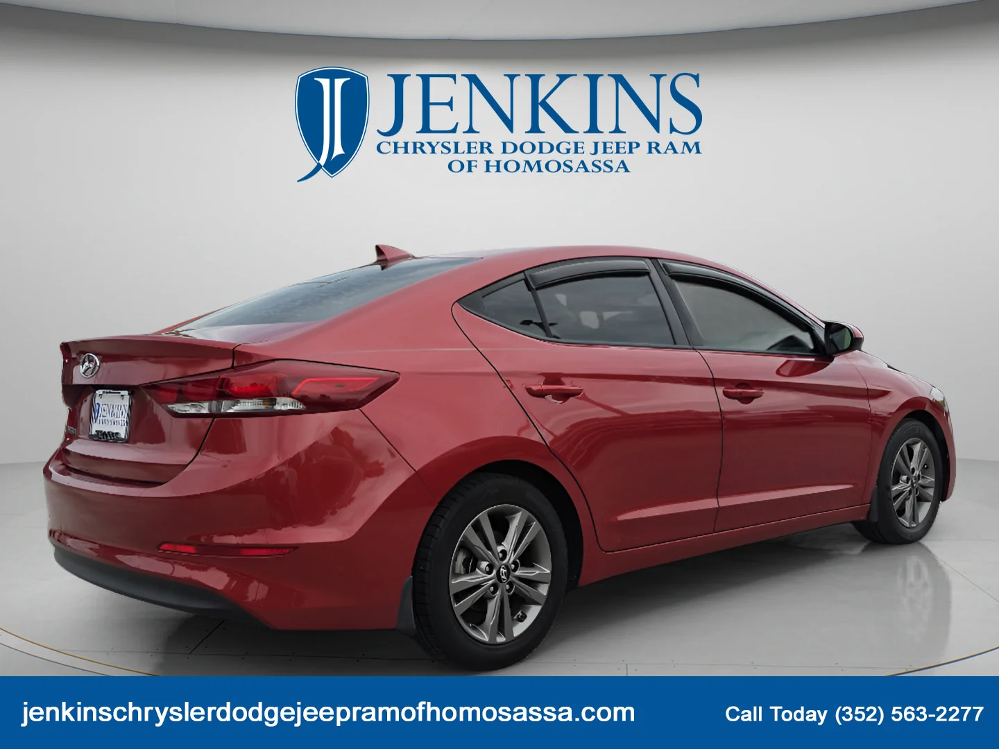 Used 2018 Scarlet Red Hyundai Value Edition image 3