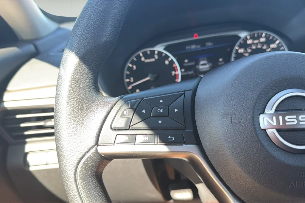 Used 2024 Black Nissan 2.5 SV image 22