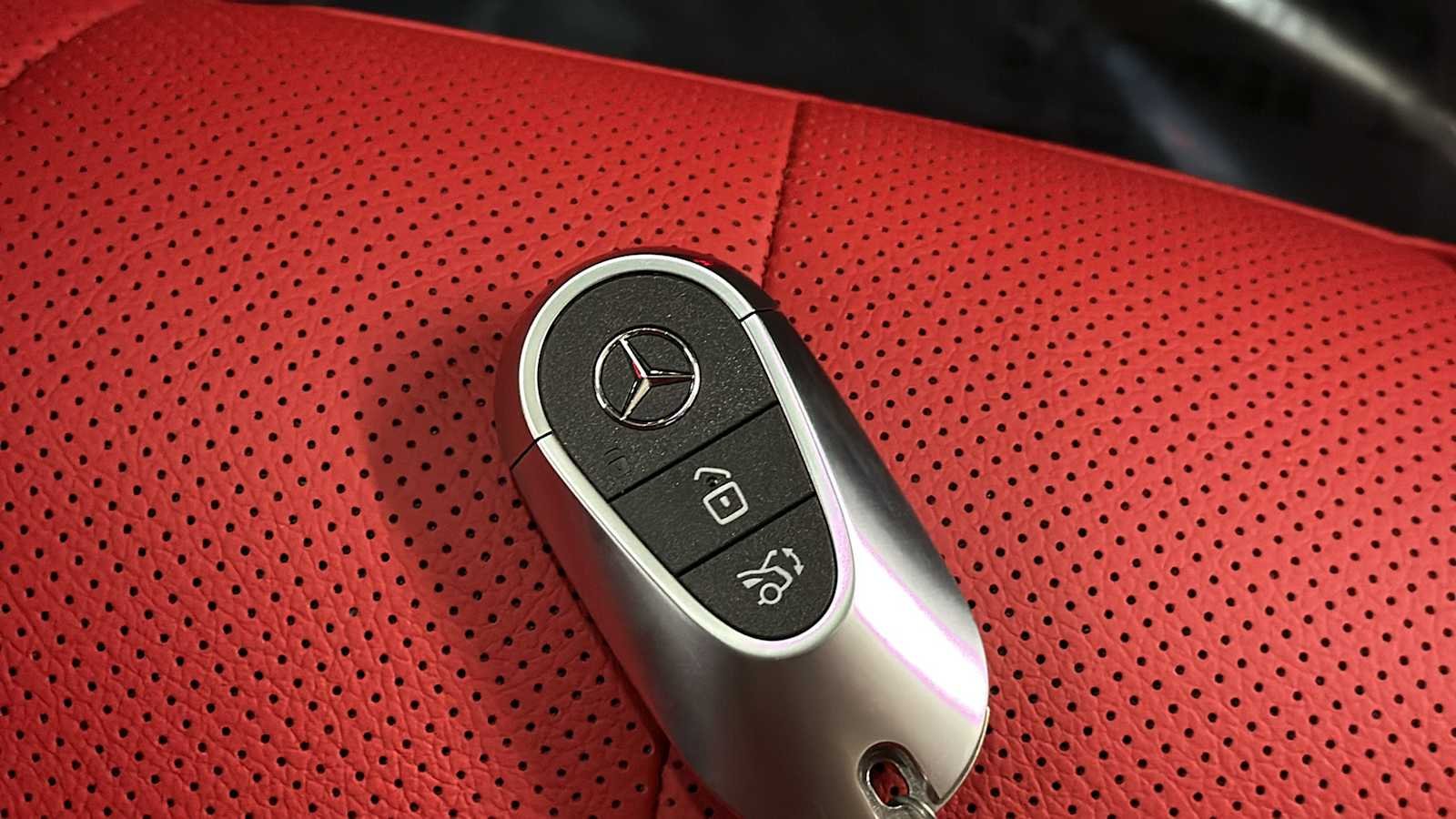 New 2027 MANUFAKTUR exclusive graphite grey magno Mercedes-Benz CLE 300 image 37