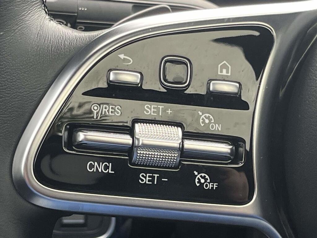 Used 2023 Polar White Mercedes-Benz CLA 250 image 32