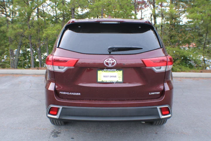 Used 2019 Ooh La La Rouge Mica Toyota Limited image 25
