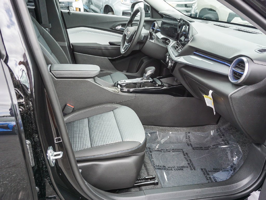 2026 Chevrolet Trax LT - Photo 12