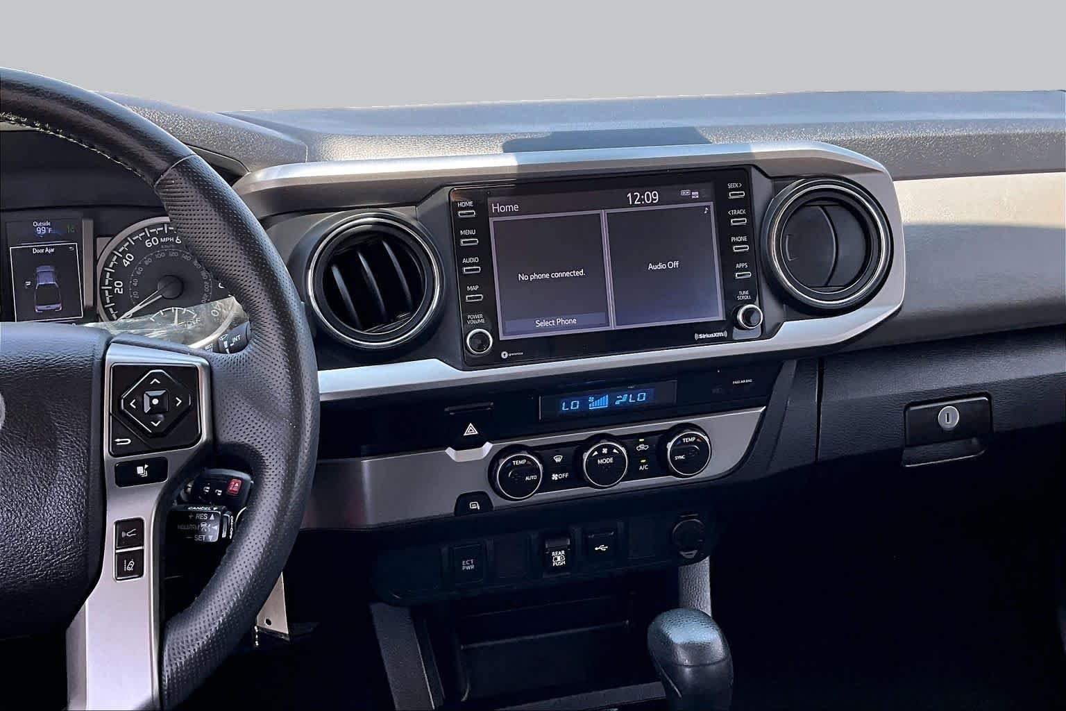 Used 2022 White Toyota SR5 image 7