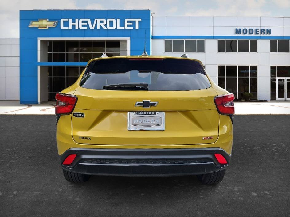 Used 2025 Nitro Yellow Metallic Chevrolet 2RS image 4