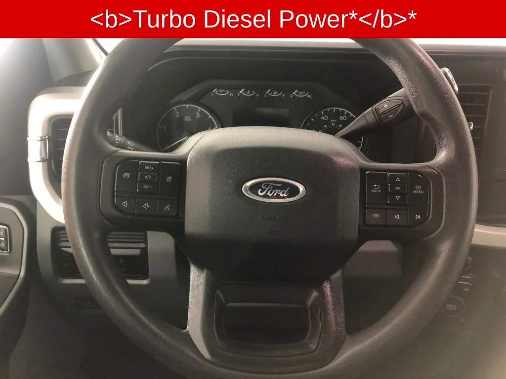 Certified Used 2025 Oxford White Ford XLT image 9