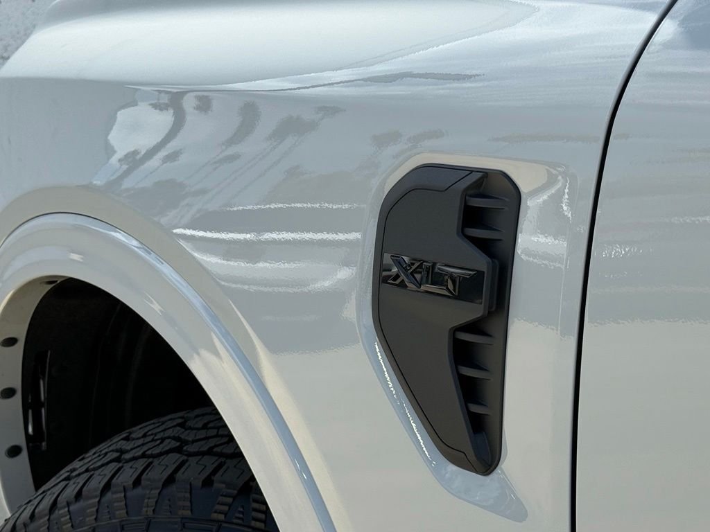 New 2026 Avalanche Ford XLT image 18