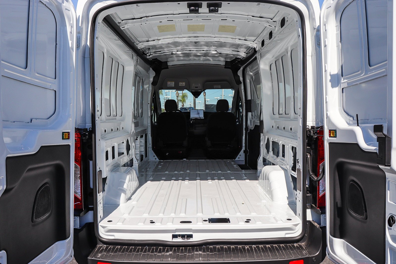 New 2027 Oxford White Ford Cargo Van image 28
