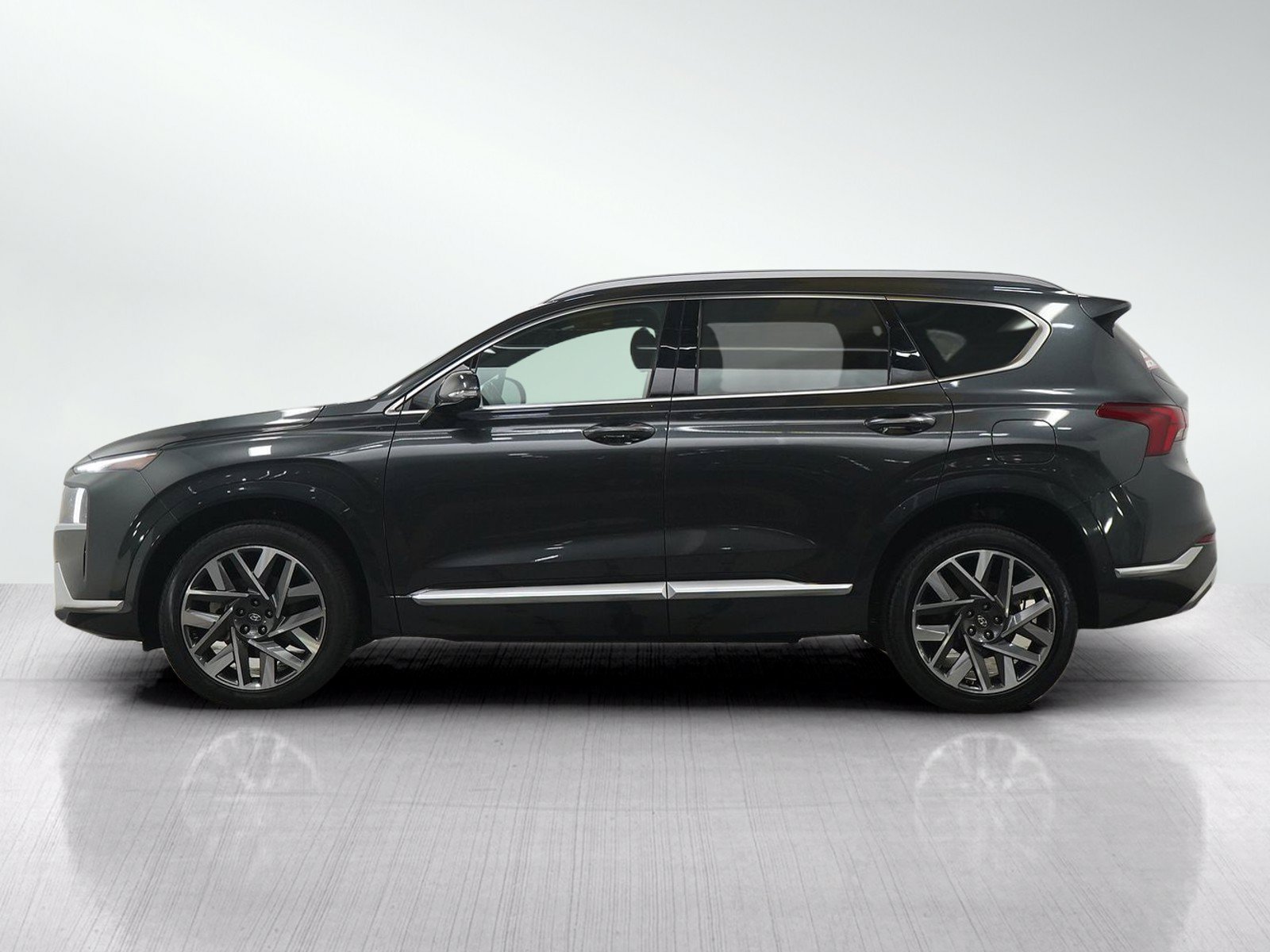 Used 2023 Hyundai Santa Fe Calligraphy with VIN 5NMS5DALXPH587537 for sale in Minneapolis, Minnesota