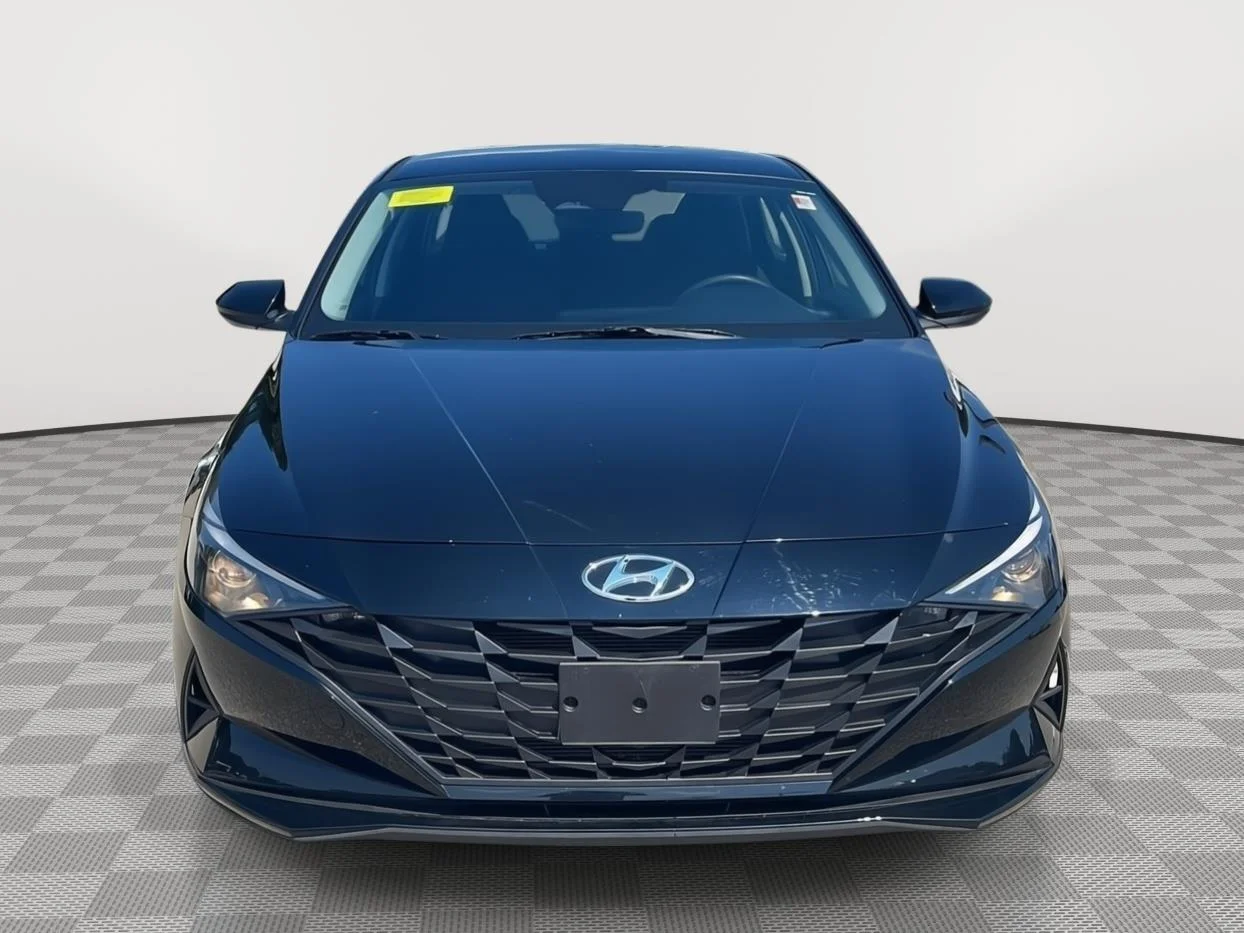 Used 2023 Onyx Black Hyundai SEL image 2