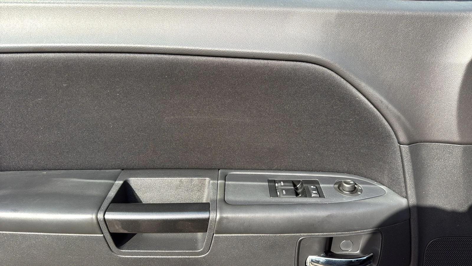Used 2014 Blue Dodge SXT image 11