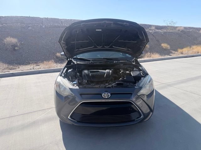 Used 2018 Gray Toyota MID BLUE BLACK image 33