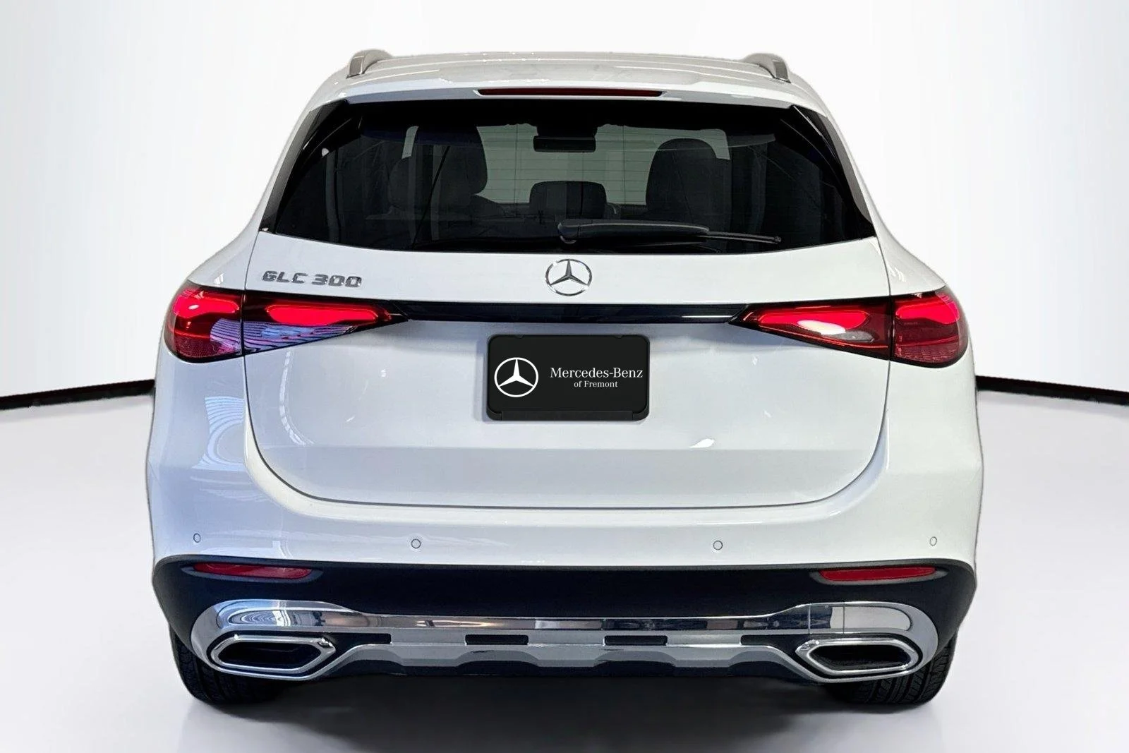 Used 2025 Polar White Mercedes-Benz GLC 300 image 6