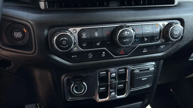 Used 2024 Black Jeep Sport S image 30