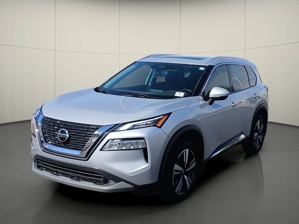 Used 2021 Silver Nissan SL image 3