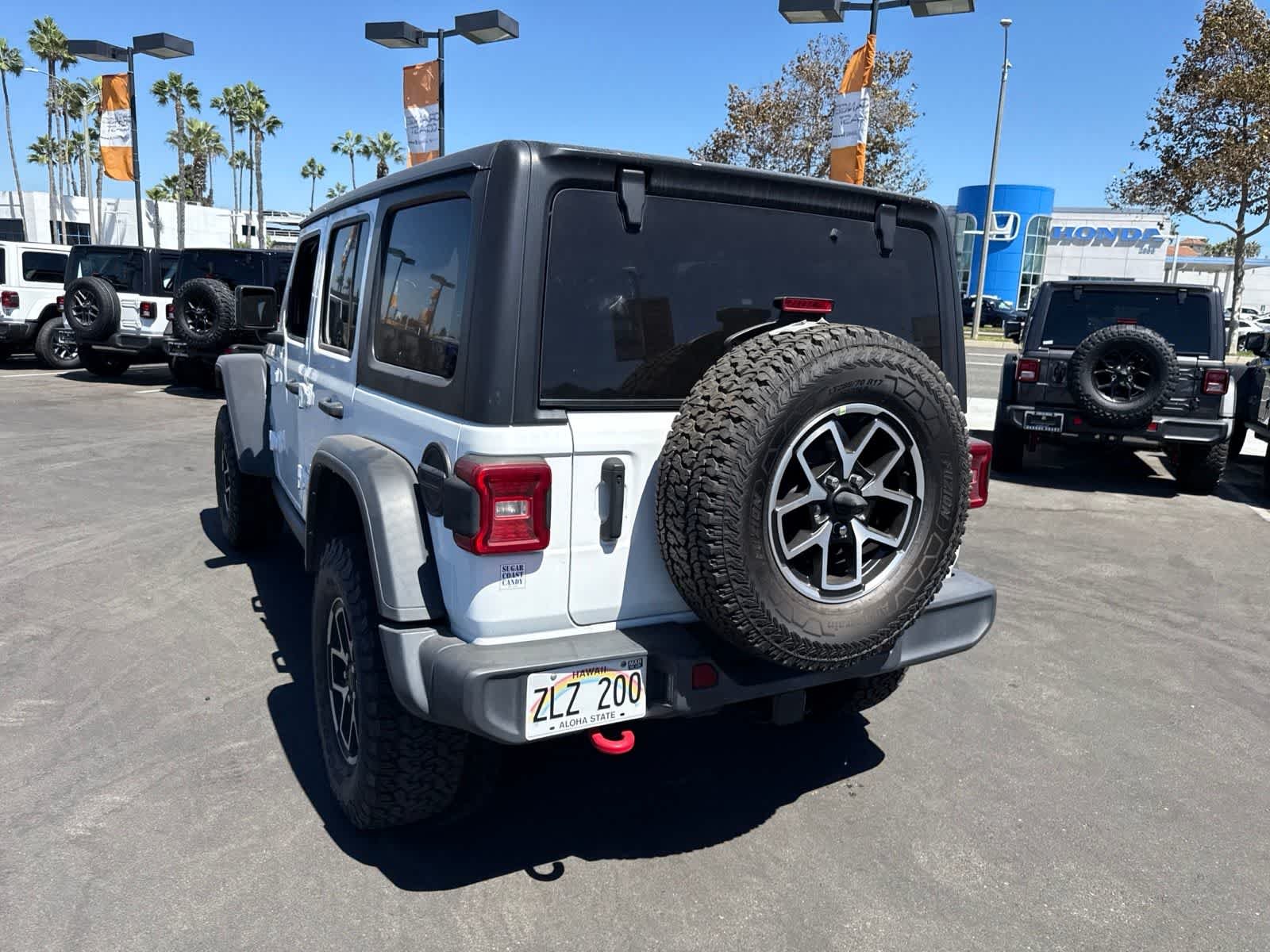 Used 2024 Bright White Clearcoat Jeep Rubicon image 18