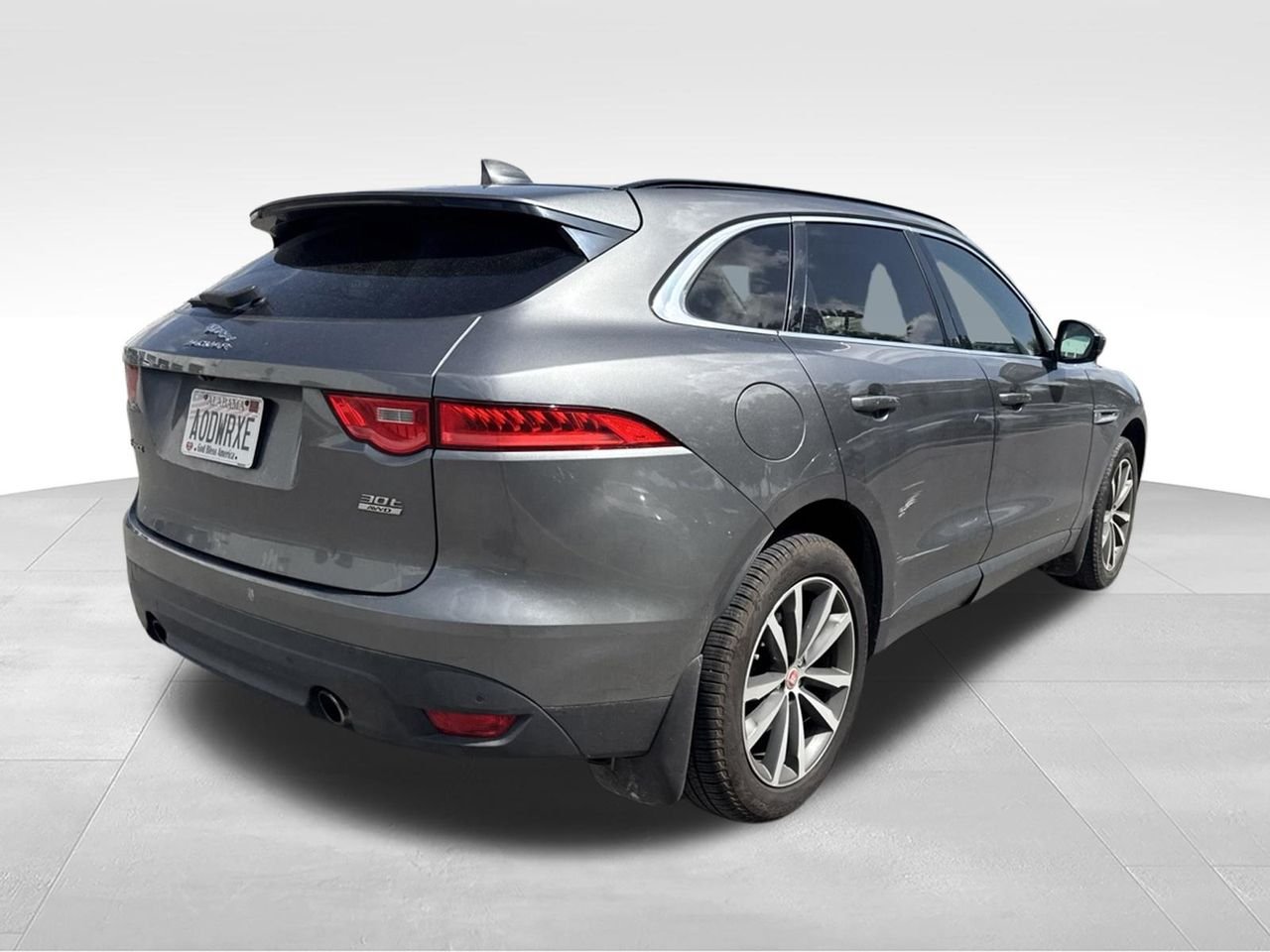 Used 2019  Jaguar 30t Prestige image 4