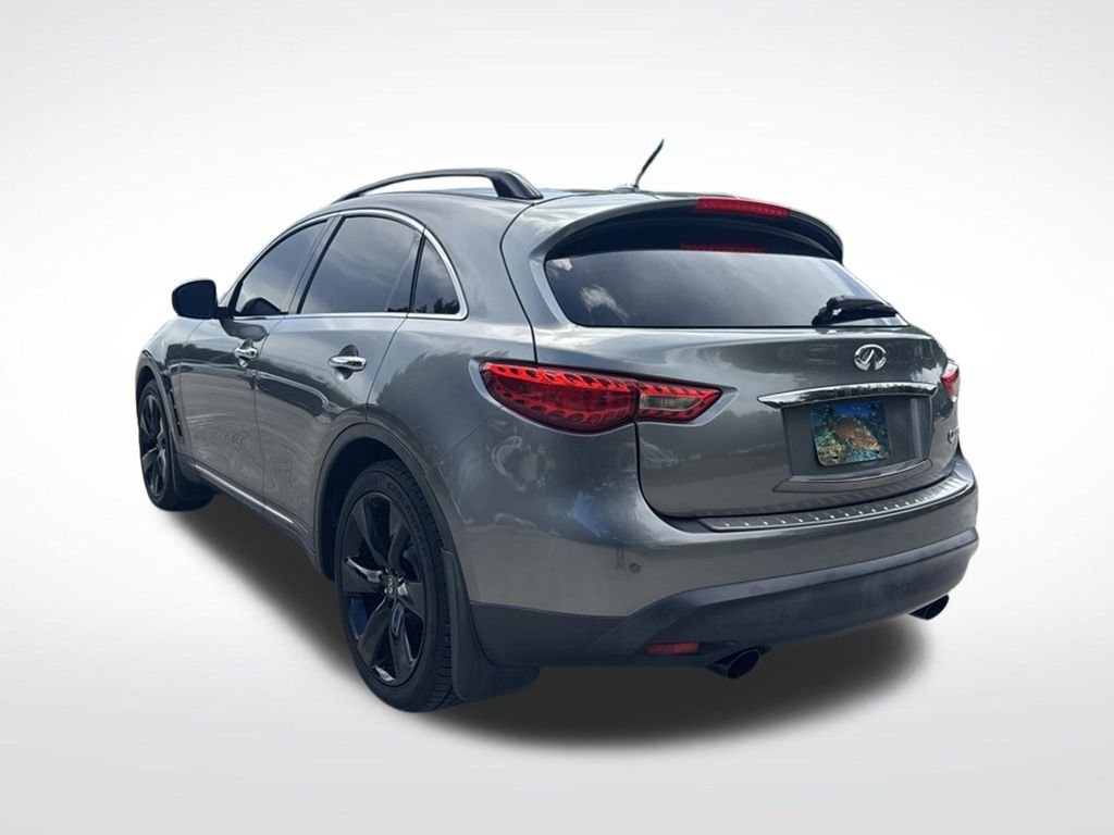 Used 2017 Gray INFINITI Base image 6