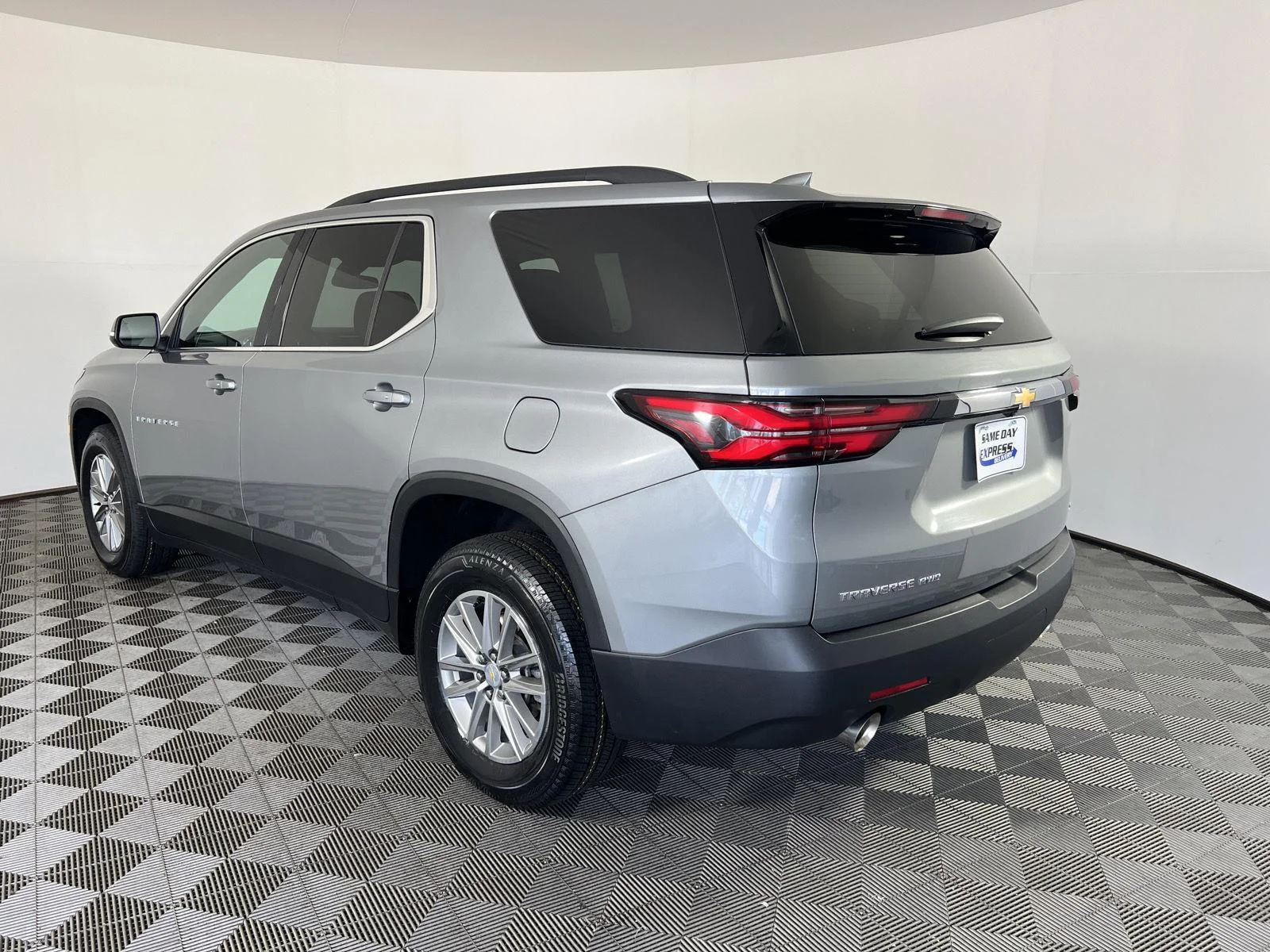 Used 2023 Sterling Gray Metallic Chevrolet LT Cloth image 29