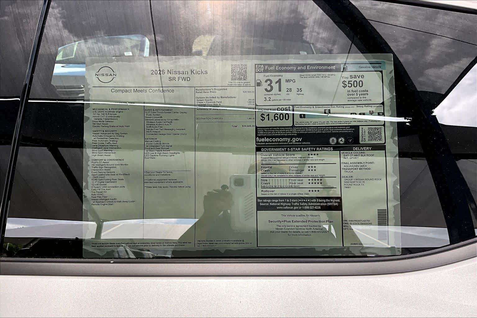 New 2026 Aspen White Tricoat/Super Black Nissan SR image 19