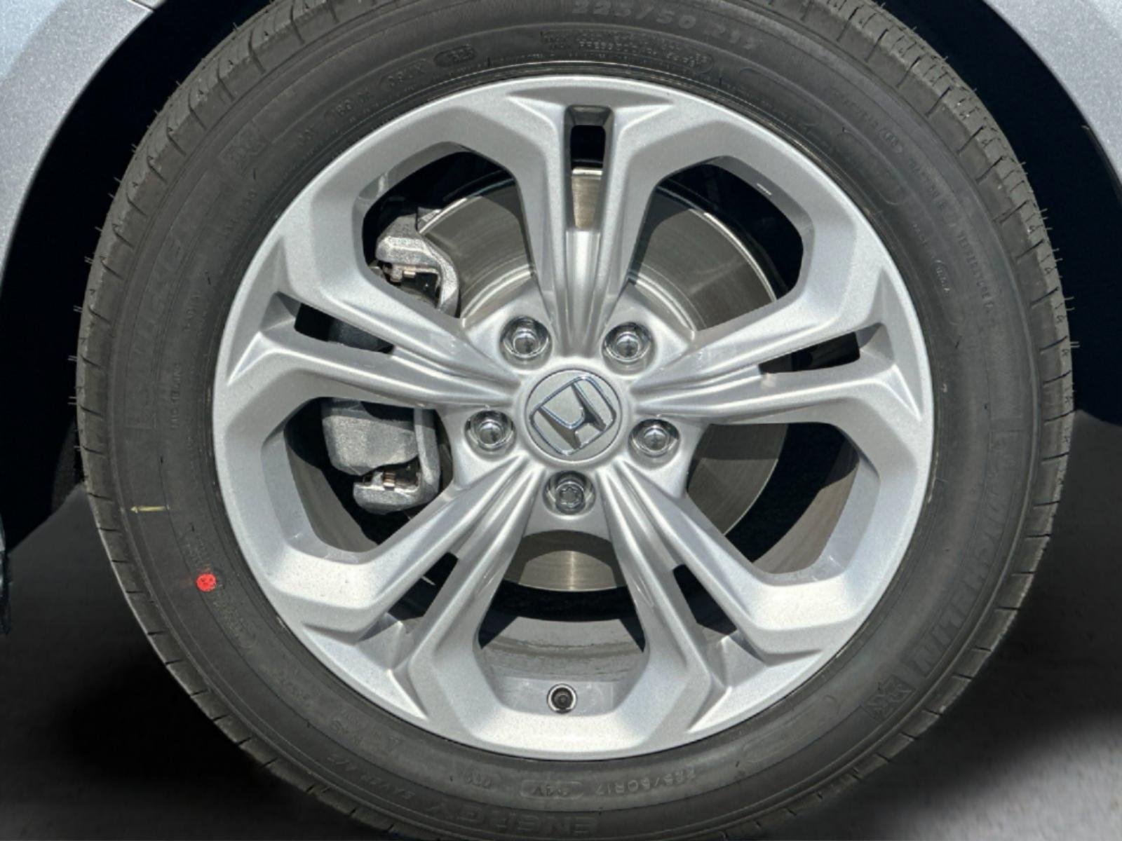 New 2026 Solar Silver Metallic Honda LX image 31