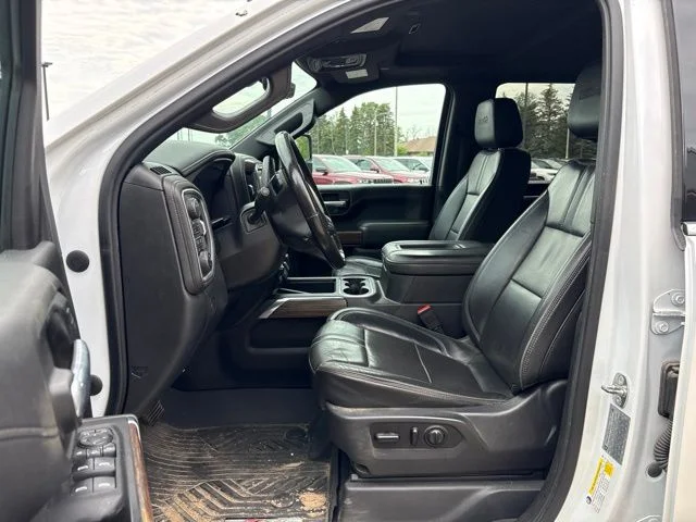 Used 2020 Pearl Chevrolet High Country image 13
