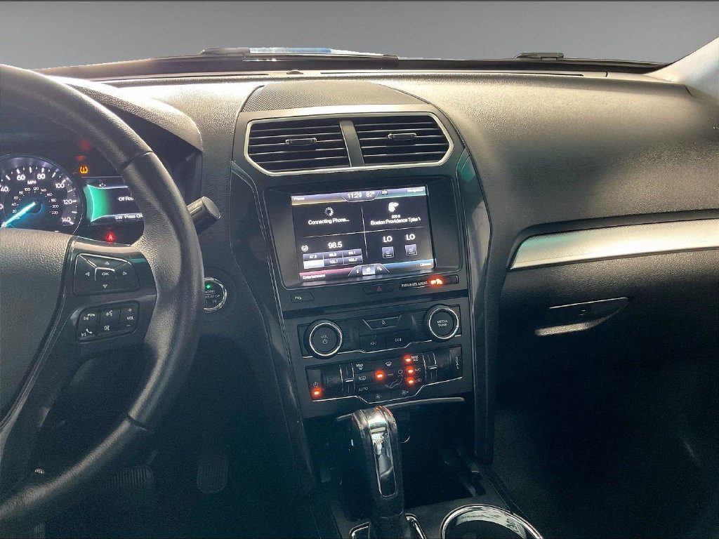 Used 2016 Gray Ford XLT image 19