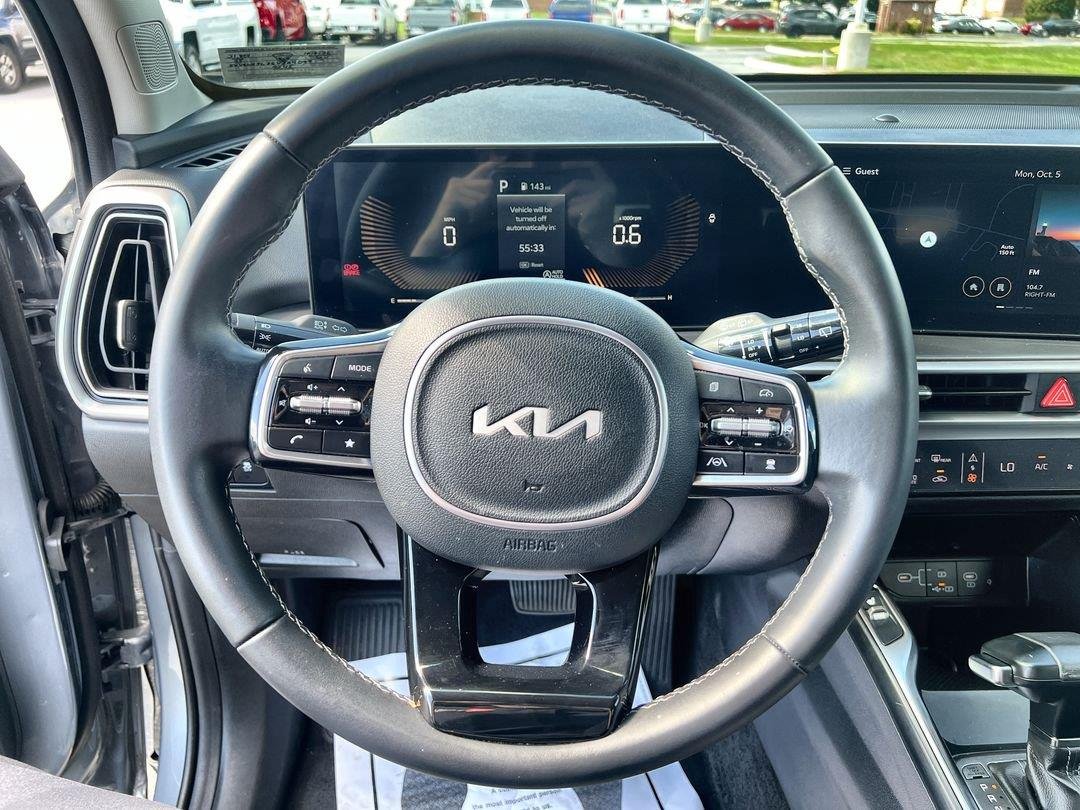 2025 Kia Sorento S - Photo 17
