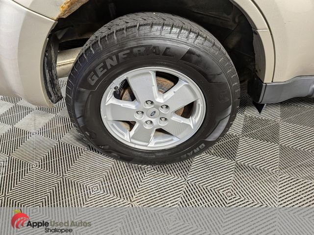 Used 2012 Gold Ford XLT image 39