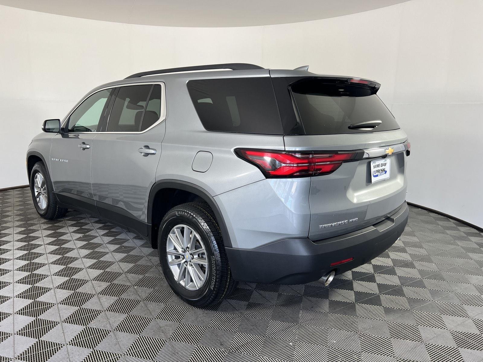 Used 2023 Sterling Gray Metallic Chevrolet LT Cloth image 29