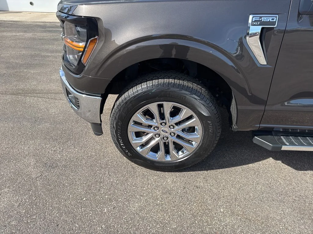 Used 2024 Darkened Bronze Metallic Ford XLT image 12