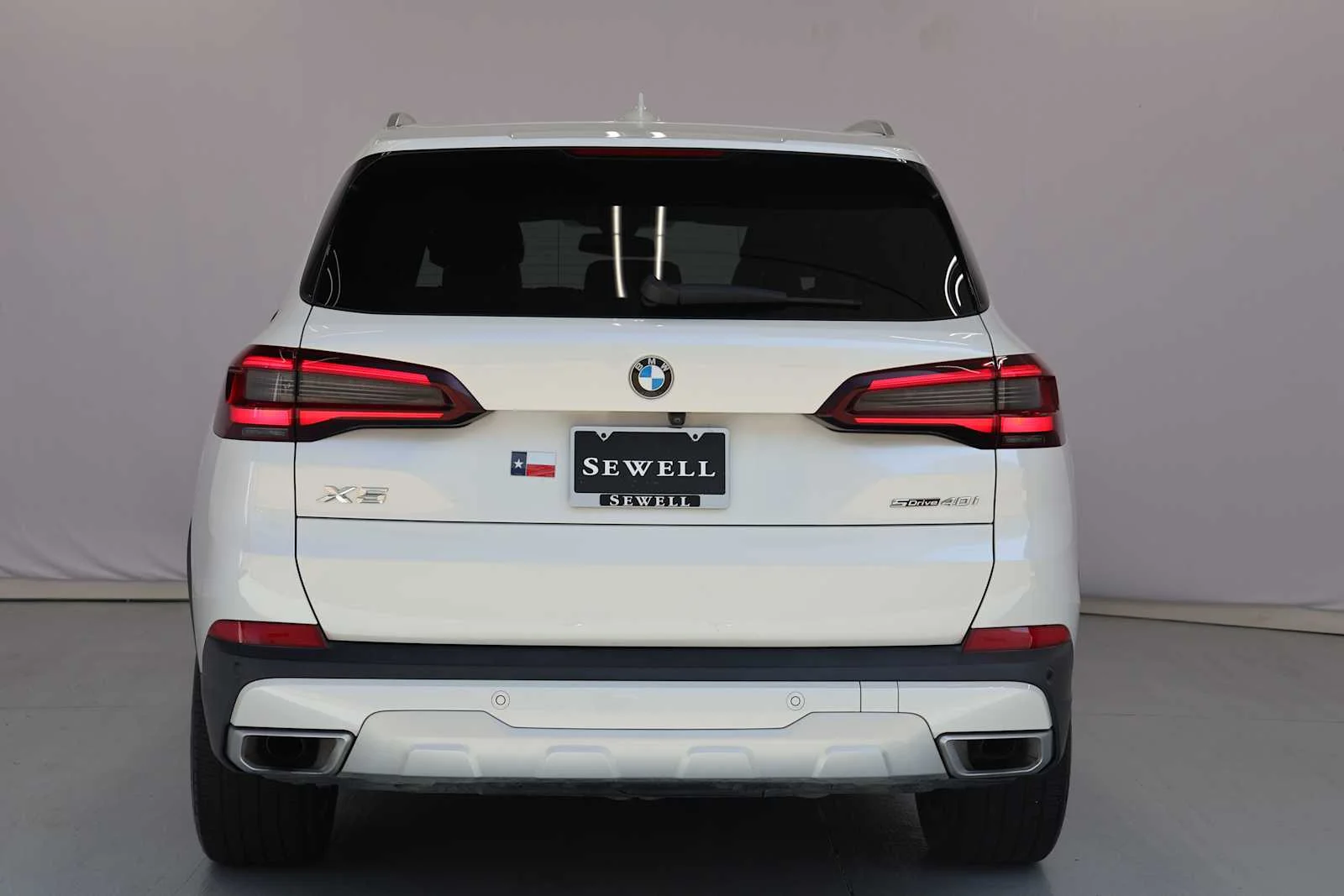 Used 2023 MINERAL WHITE BMW sDrive40i image 9
