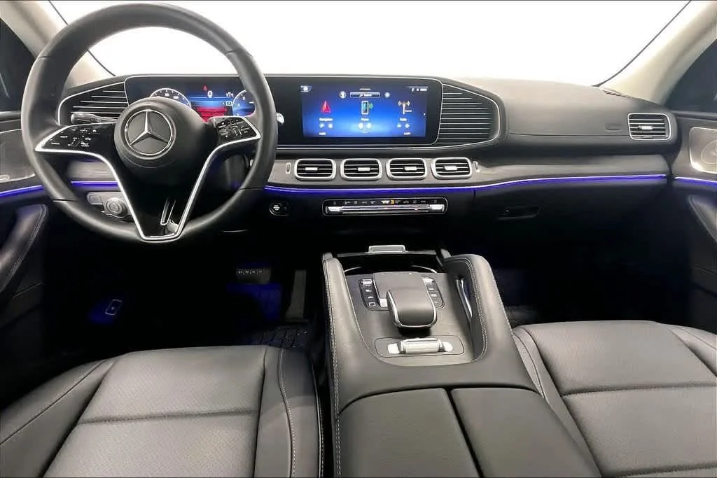 Certified Used 2026  Mercedes-Benz GLS 450 image 15